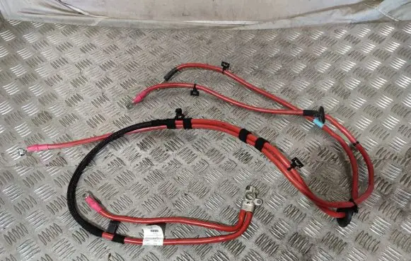 Mercedes-Benz GLE (W166 - C292) Positive cable (battery) A1664404337