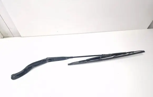 Audi A8 S8 D2 4D Front wiper blade arm 4D1955408B