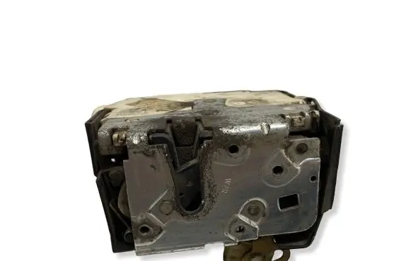 Land Rover Discovery Front door lock FQJ102900