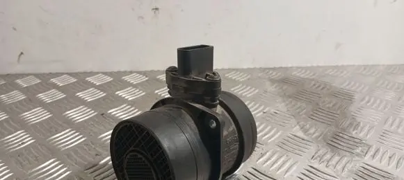 Volkswagen PASSAT B6 Mass air flow meter 074906461B 0281002461