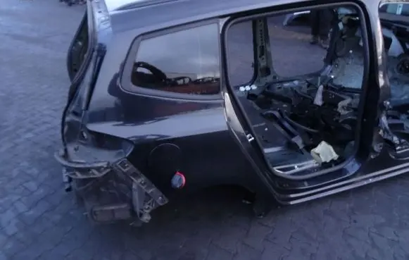Opel Zafira C Body 