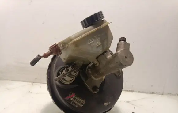 Volvo S60 Brake booster P08683259