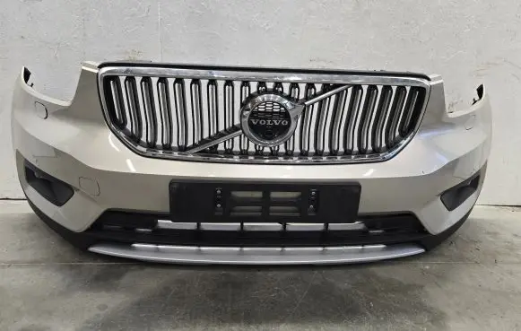 Volvo XC40 Front bumper 31449340