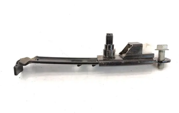 Toyota Avensis T250 Seat belt height adjuster F4075
