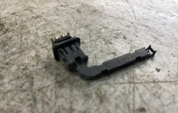 Mercedes-Benz C W202 Interior temperature sensor 2028300472 1147212072