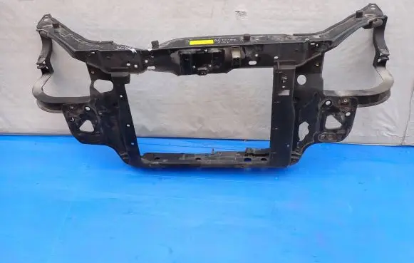 Hyundai Getz Front bodywork piece 