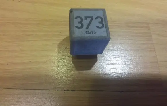 Audi A8 S8 D2 4D Other relay 8D0951253A 373