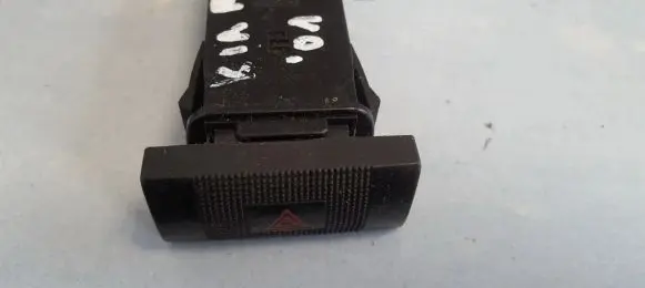 KIA Rio Hazard light switch