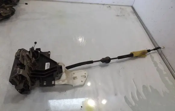 Seat Ibiza III (6L) Rear door lock 3B4839016