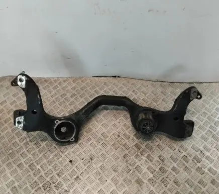 Porsche Cayenne (9PA) Engine mounting bracket 94837530902