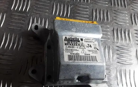 Renault Laguna II Airbag control unit/module 605487500 8200412021