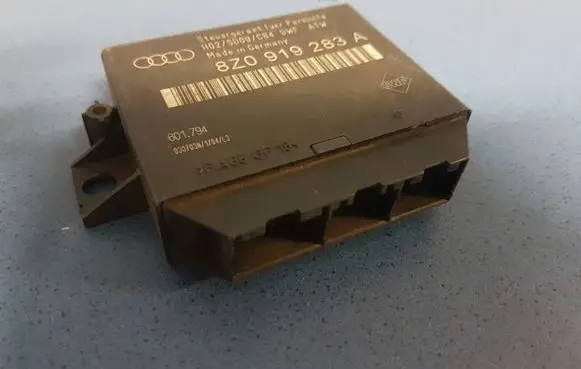 Audi A4 S4 B6 8E 8H Parking PDC control unit/module 8Z0919283A H02SD09C84