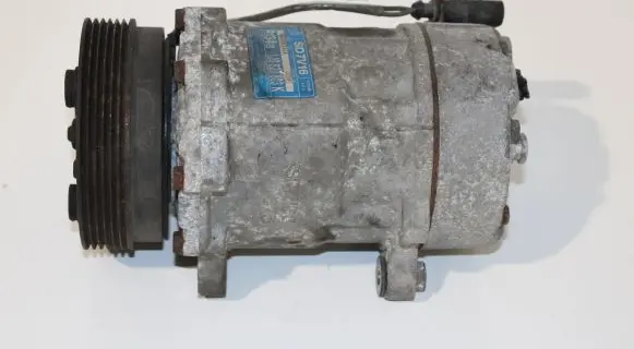 Skoda Fabia Mk1 (6Y) Air conditioning (A/C) compressor (pump) 1J0820803K