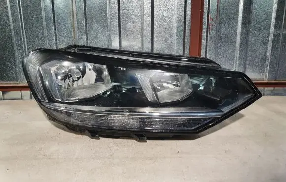 Volkswagen Touran III Headlight/headlamp 5TB941006A