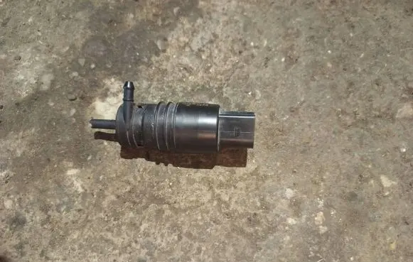 Windscreen/windshield washer pump