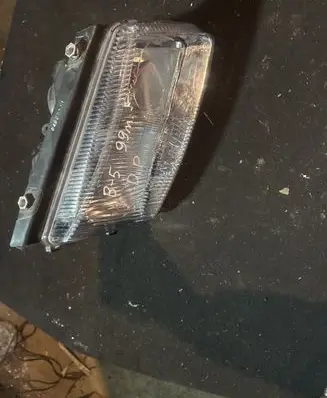 Volkswagen PASSAT B5 Headlight/headlamp