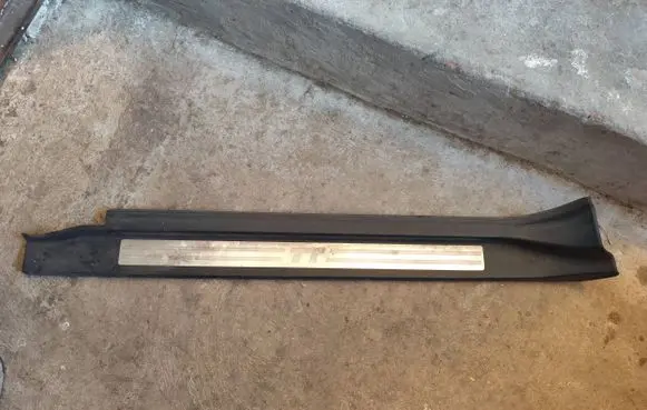 Audi TT Mk1 Front sill trim cover 8N8853491