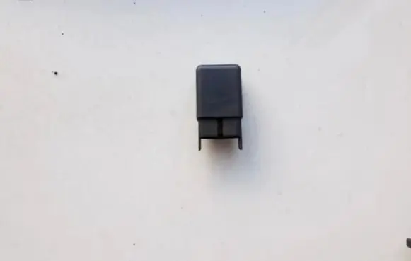 Mitsubishi Colt Other relay MB183865