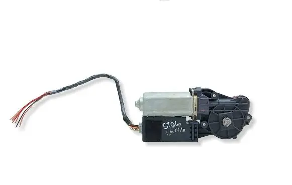 Jeep Grand Cherokee (WK) Sunroof motor/actuator 24044216 82857003
