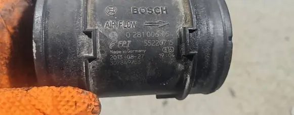 Ford Focus Mass air flow meter 0281006054
