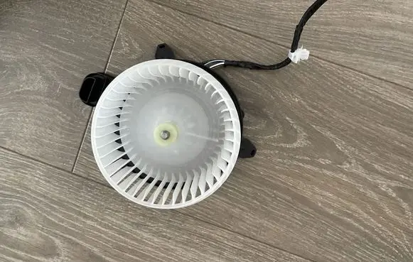 Mazda 2 Heater fan/blower CZ1163608240