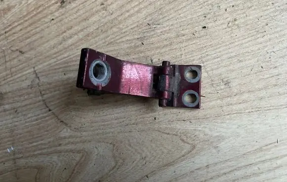 Audi 80 90 B3 Front door upper hinge 893831401