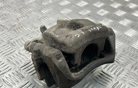 Toyota Verso Rear brake caliper 