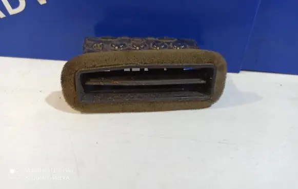 Volvo XC90 Rear air vent grill 31469790