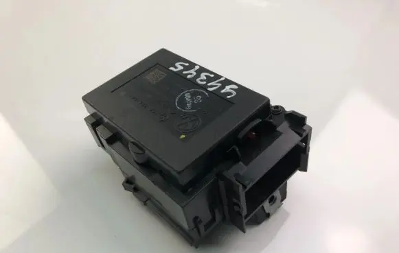 Volkswagen PASSAT CC Engine start stop button switch 3C0905843
