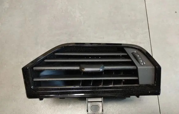 Audi Q3 F3 Dashboard side air vent grill/cover trim 83B820902