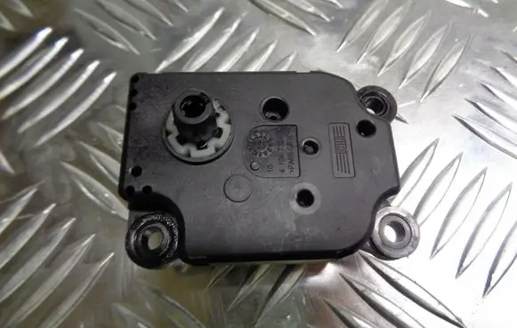 Fiat Croma A/C air flow flap actuator/motor 985100V02