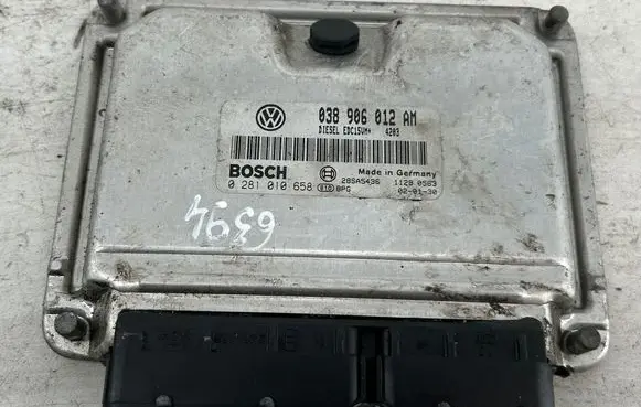 Volkswagen Polo Engine control unit/module 038906012AM 28SA5436 0281010658