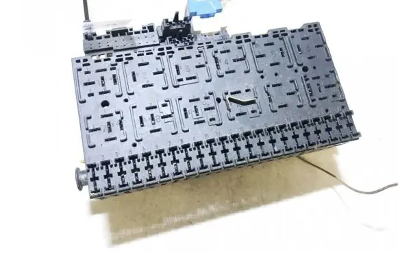 Volkswagen Golf III Fuse box set 3a0972559