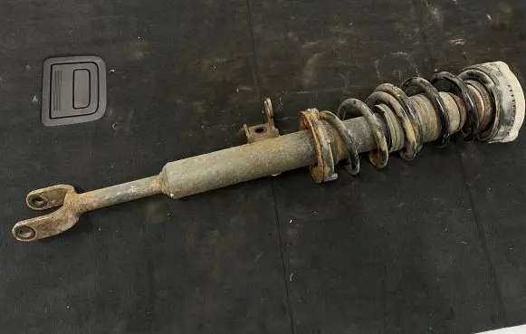 BMW 5 F10 F11 Front shock absorber/damper 6795083