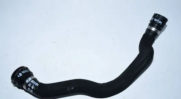 Engine coolant pipe/hose
