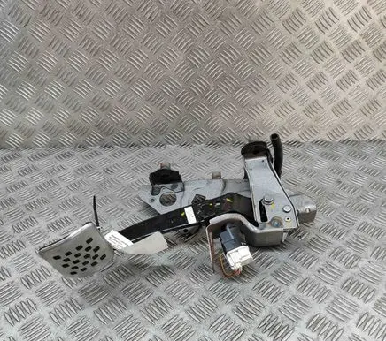 Renault Clio IV Brake pedal 465013423R