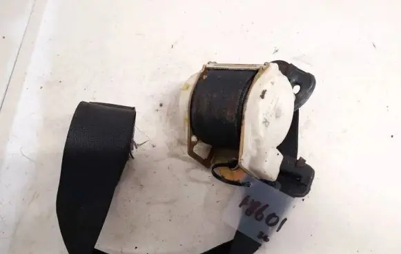 Opel Vectra B Rear seatbelt