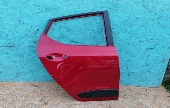 Hyundai i10 Rear door