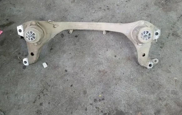 Volkswagen Touareg I Front subframe 7L6199207