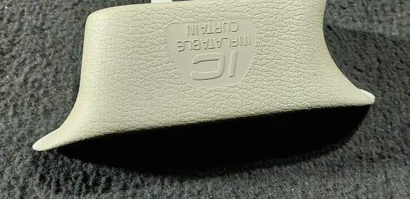 Volvo V70 (B) pillar trim (top) 1882
