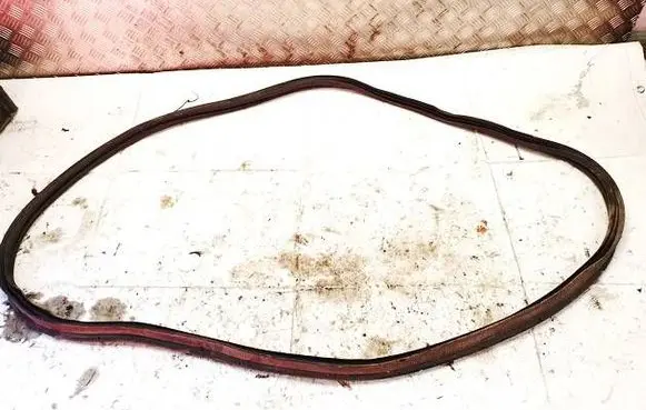 Rubber seal rear door