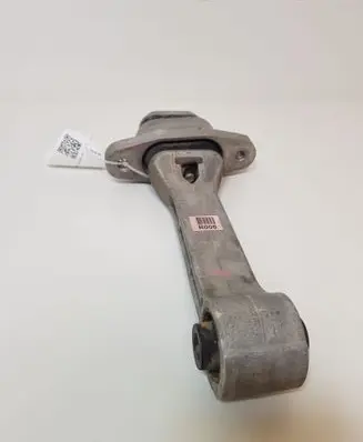 Engine mount bracket