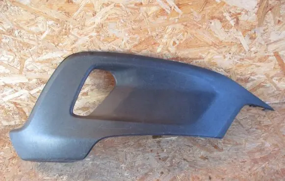 Volvo XC40 Front fog light trim/grill 31353342