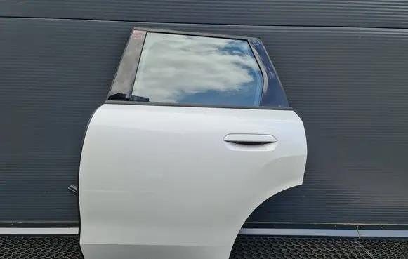 Mini Countryman U25 Rear door