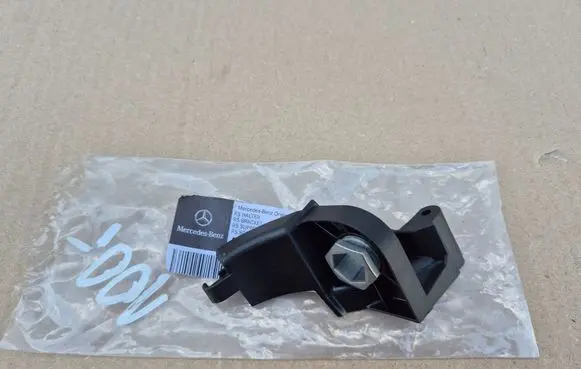 Mercedes-Benz E W213 Headlight/headlamp mounting bracket A2138202200
