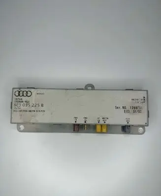 Audi A4 S4 B6 8E 8H Aerial antenna amplifier 8E9035225B