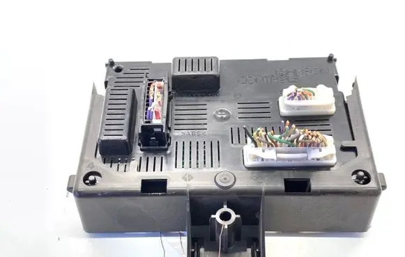 Renault Clio III Other control units/modules 8200652285