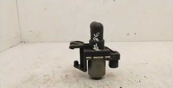 BMW 3 E36 Coolant heater control valve 8375443 1147412138