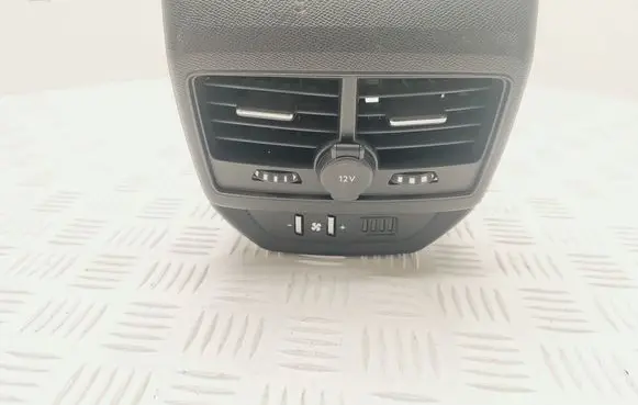 Peugeot 5008 II Rear air vent grill 96866080877 9822330880