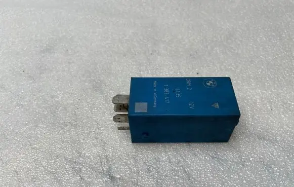 BMW 5 E39 Other relay 6135 1383417